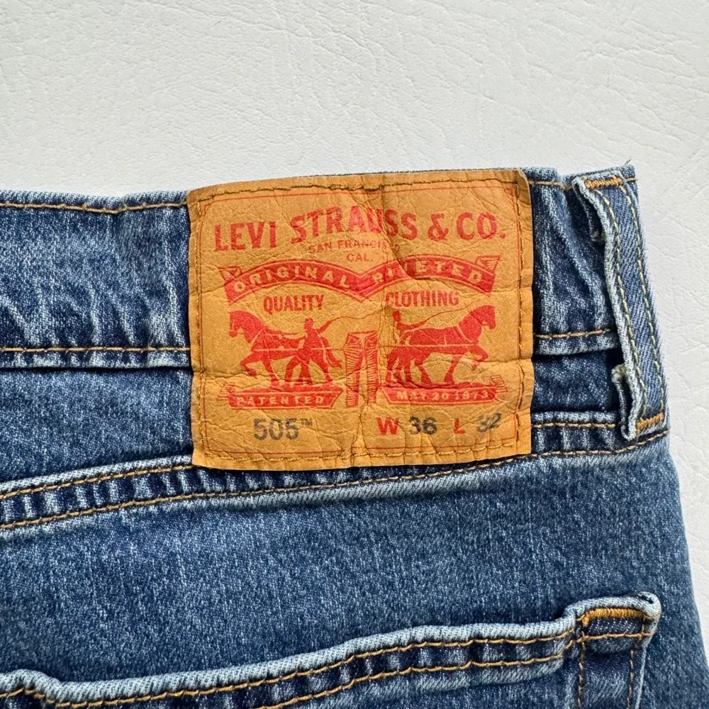 Levis 505 Regular Fit Straight Leg Mens Jeans 36x32 Medium Wash Blue 00505-2309